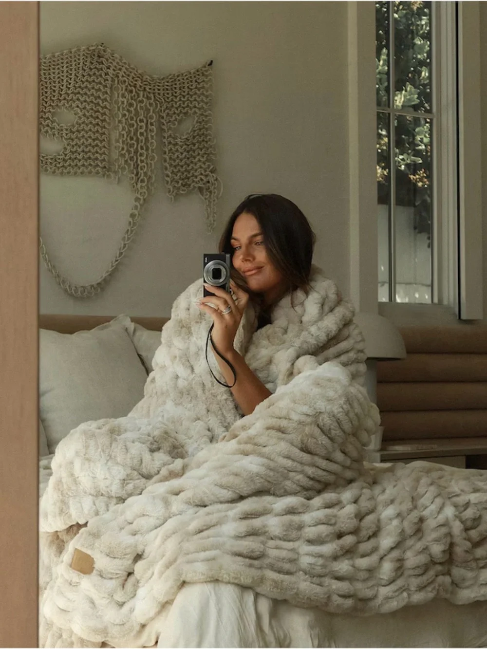Lola Blankets x TEZZA in Coco Butter (NWT) - Picture 6 of 11
